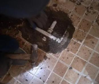 思南卫生间漏水维修公司为您分享下卫生间渗水如何处理及注意事项