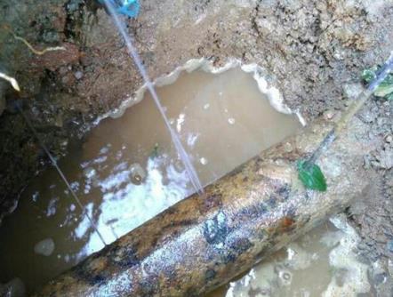 思南楼顶漏水维修公司分享下漏水检测的原理